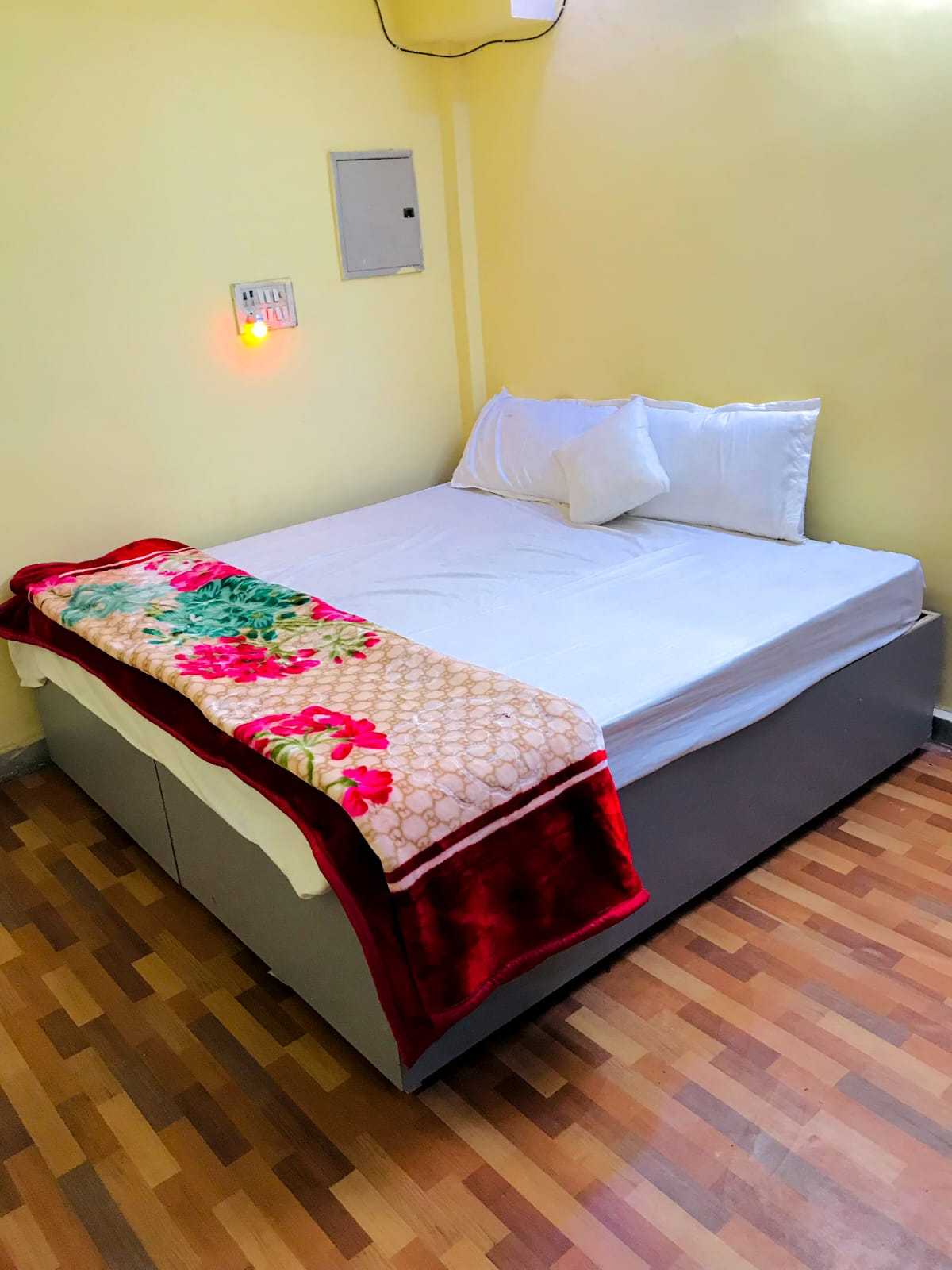 Hotel O Milan Guest House - Tap to explore photos