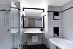 Amora Hotel Jamison Sydney