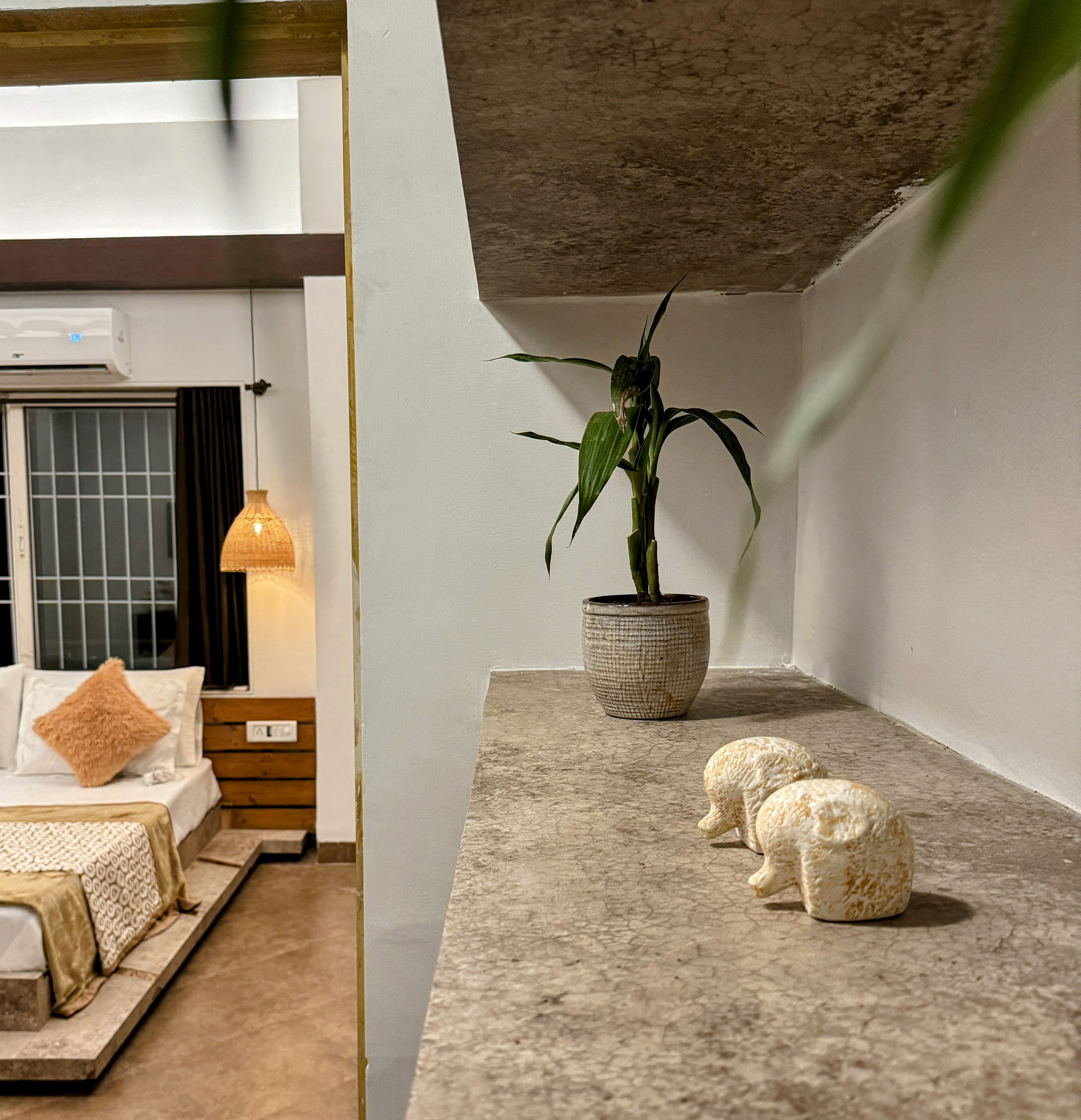 The Massif : A cottage in the middle of Mountains - Tap to explore photos