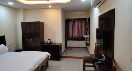 HOTEL HIMALAYA GREEN Room Type - Superior Deluxe Room