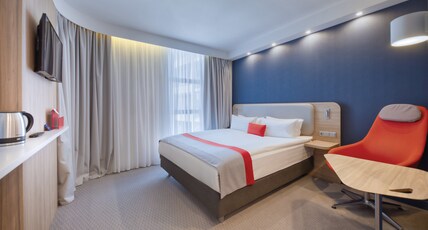 Holiday Inn Express Yerevan Room Type - Standard Room with Free Breakfast Holiday Inn Express Yerevan Room Type - Standard Room with Free Breakfast