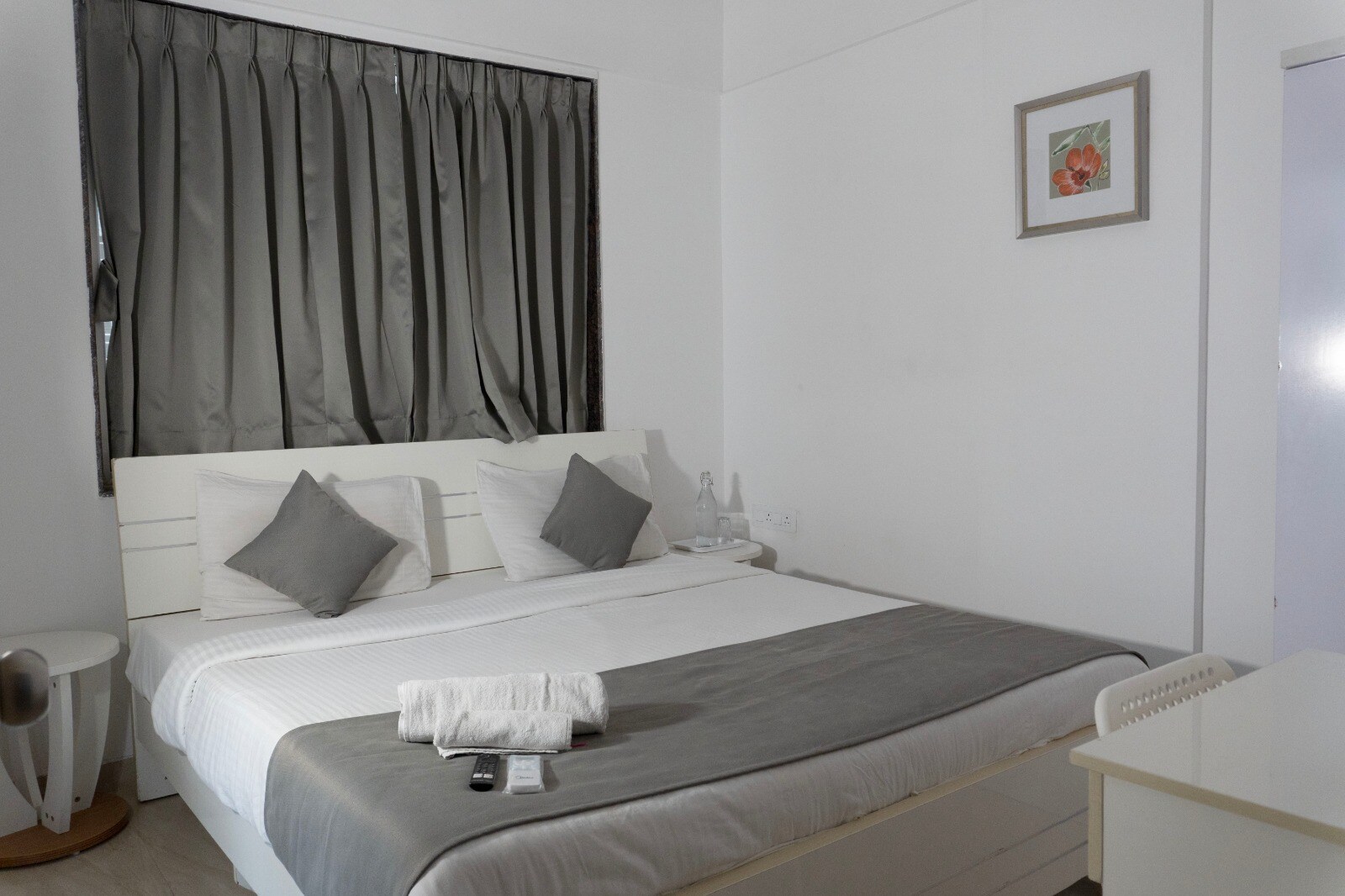 The Regent Suites - Tap to explore photos