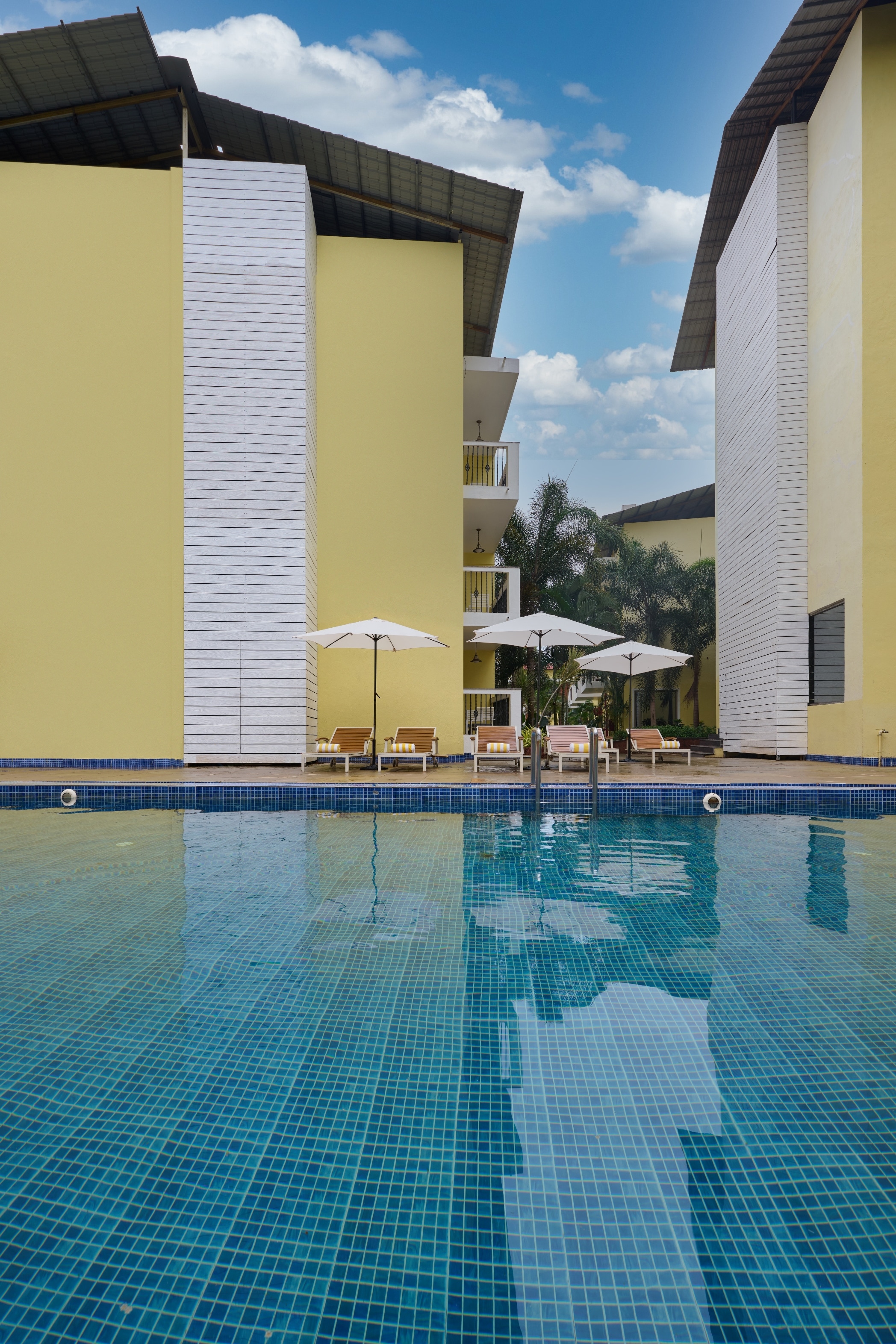 Sea Breeze Sarovar Portico Varca Goa - Tap to explore photos
