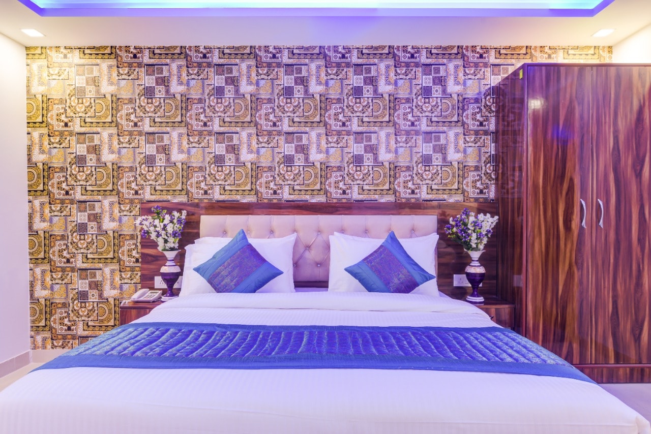 Hotel Pearl Delhi Airport - Tap to explore photos