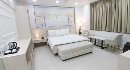 DREAM POINT HOTEL Room Type - Premium Room