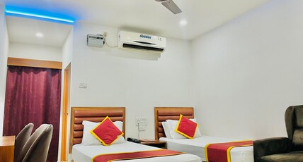 HOTEL EXECUTIVE INN Room Type - Deluxe Twin Room