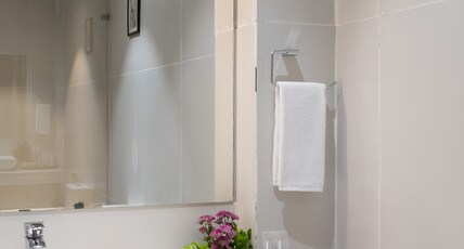 Zone Niathu Dimapur By The Park Room Type - Zone Deluxe