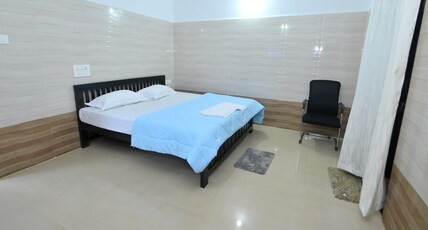Canara Vibes Room Type - Premium Room With Balcony