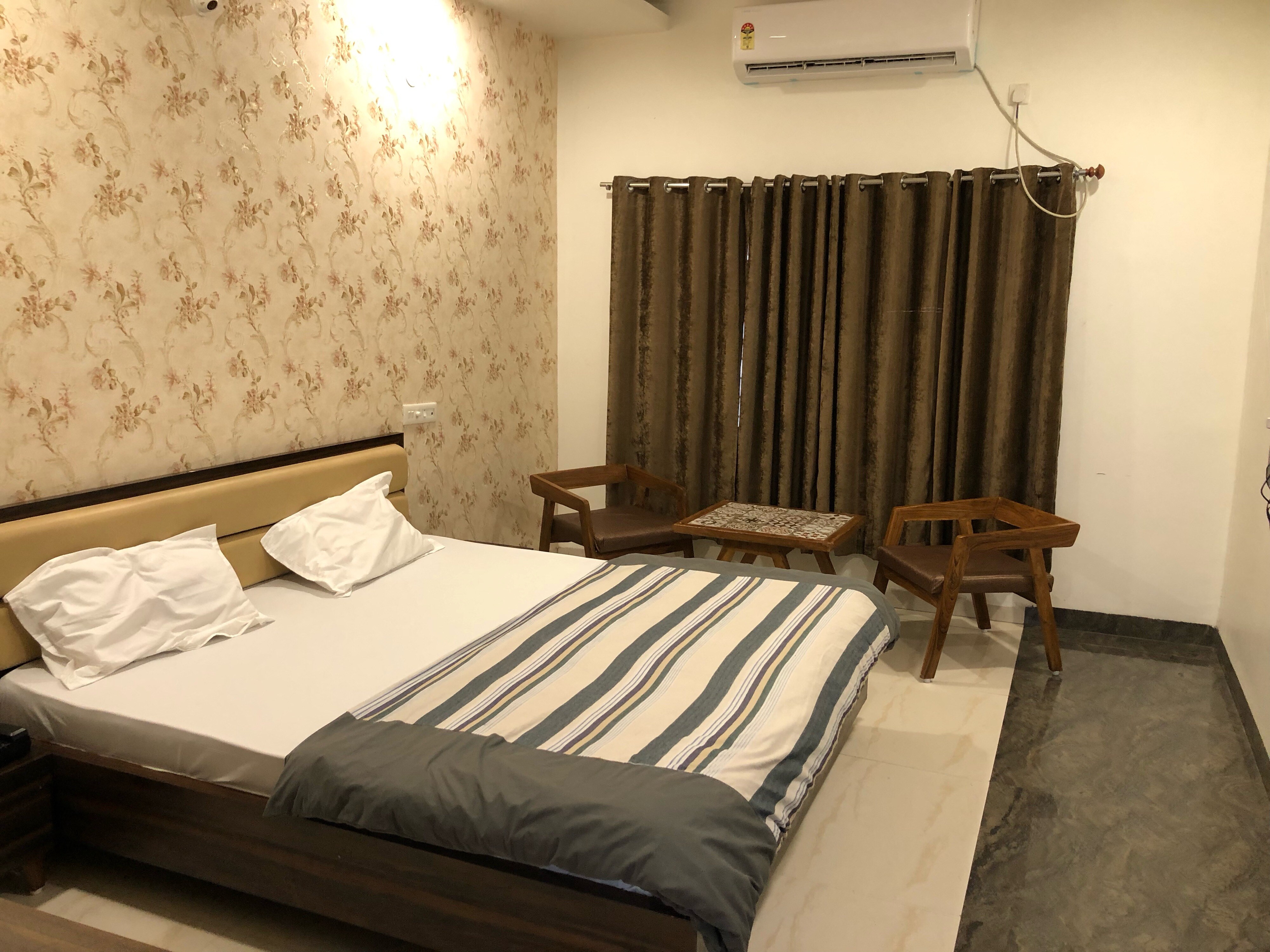 Hotel Bhandari Palace  - Tap to explore photos