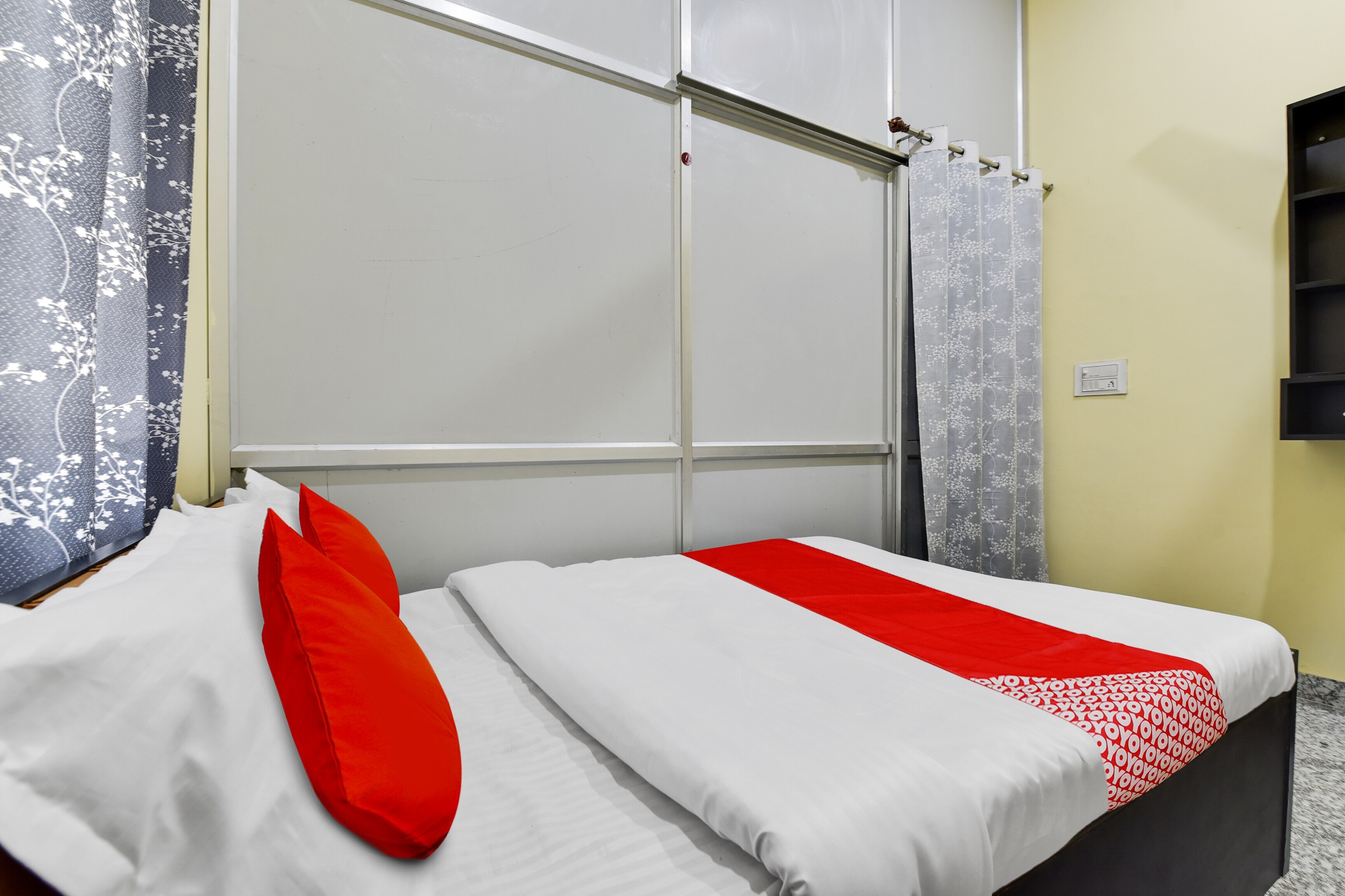 Hotel Jai Shree Shyam - Tap to explore photos