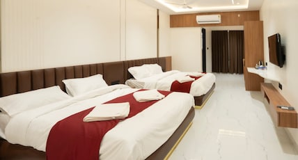 Hotel Nandi Heritage Pusad Room Type - Premium Suite with Twin Bed Pool View Room