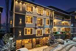 Hotel Lake City- Dal Lake