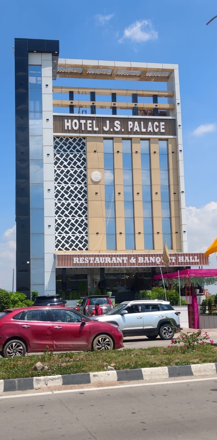 HOTEL JS PALACE - Tap to explore photos