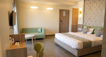 El Lujo Hotel Room Type - Bilss Room With Bathtub and Terrace Balcony El Lujo Hotel Room Type - Bilss Room With Bathtub and Terrace Balcony