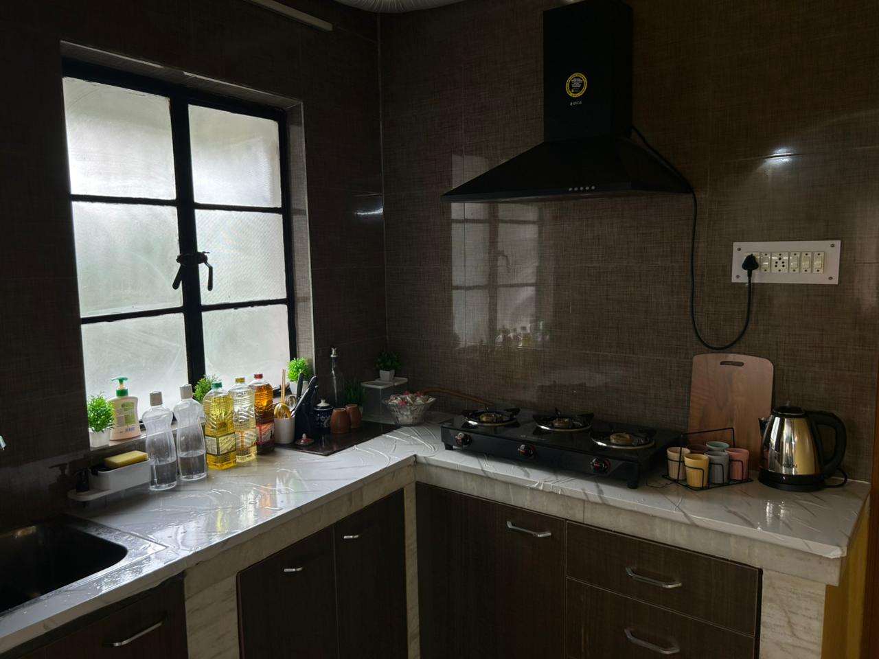 2bhk Family Stay Near Ruby Golpark - Tap to explore photos