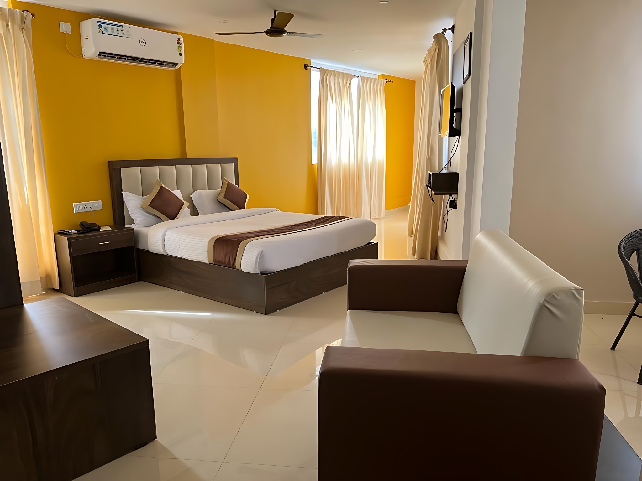 The Hotel Classic Verna - Tap to explore photos