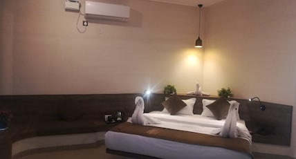 Shilhaandara Room Type - Soumithre- Pool Room Shilhaandara Room Type - Soumithre- Pool Room