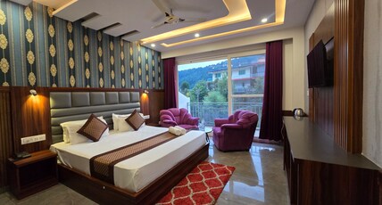 Hotel Summer Nest - Bhagsu Room Type - Deluxe Room with Mountain View