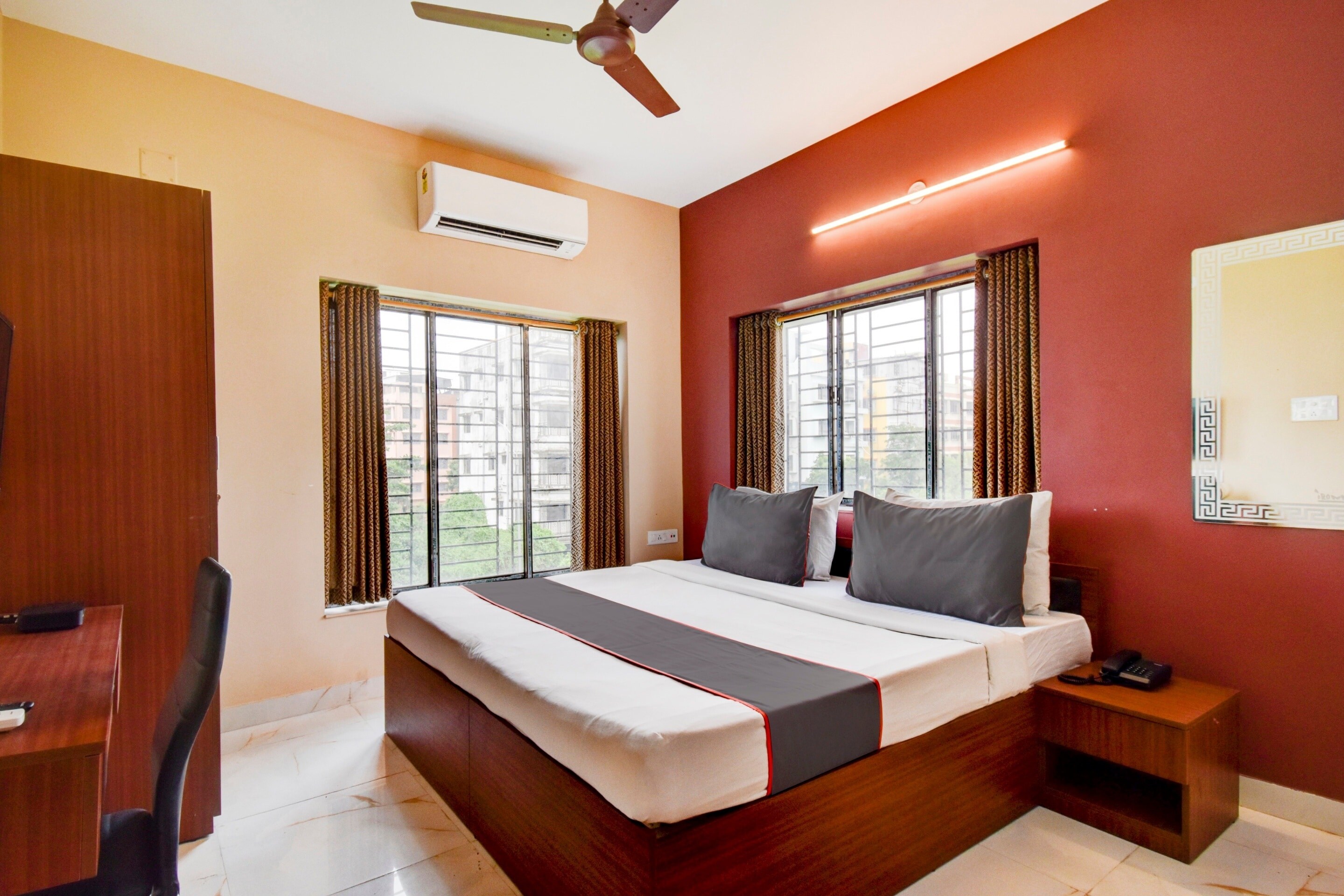 Hotel O AMAR RAJ - Tap to explore photos