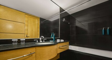 DoubleTree by Hilton Hotel Shanghai - Pudong Room Type - TWIN DELUXE ROOM