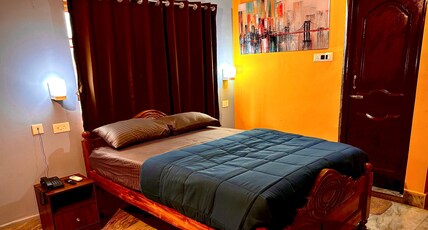 DEE DASH INN Room Type - Executive Room