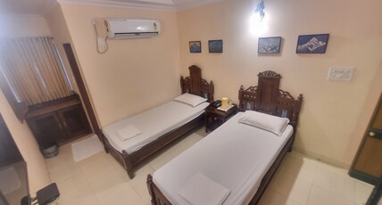 Hotel Narayani- The Heritage hotel Room Type - Deluxe Twin or King Bed