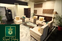 Royal Palms Rental Apartments | Rooms & Caretaker