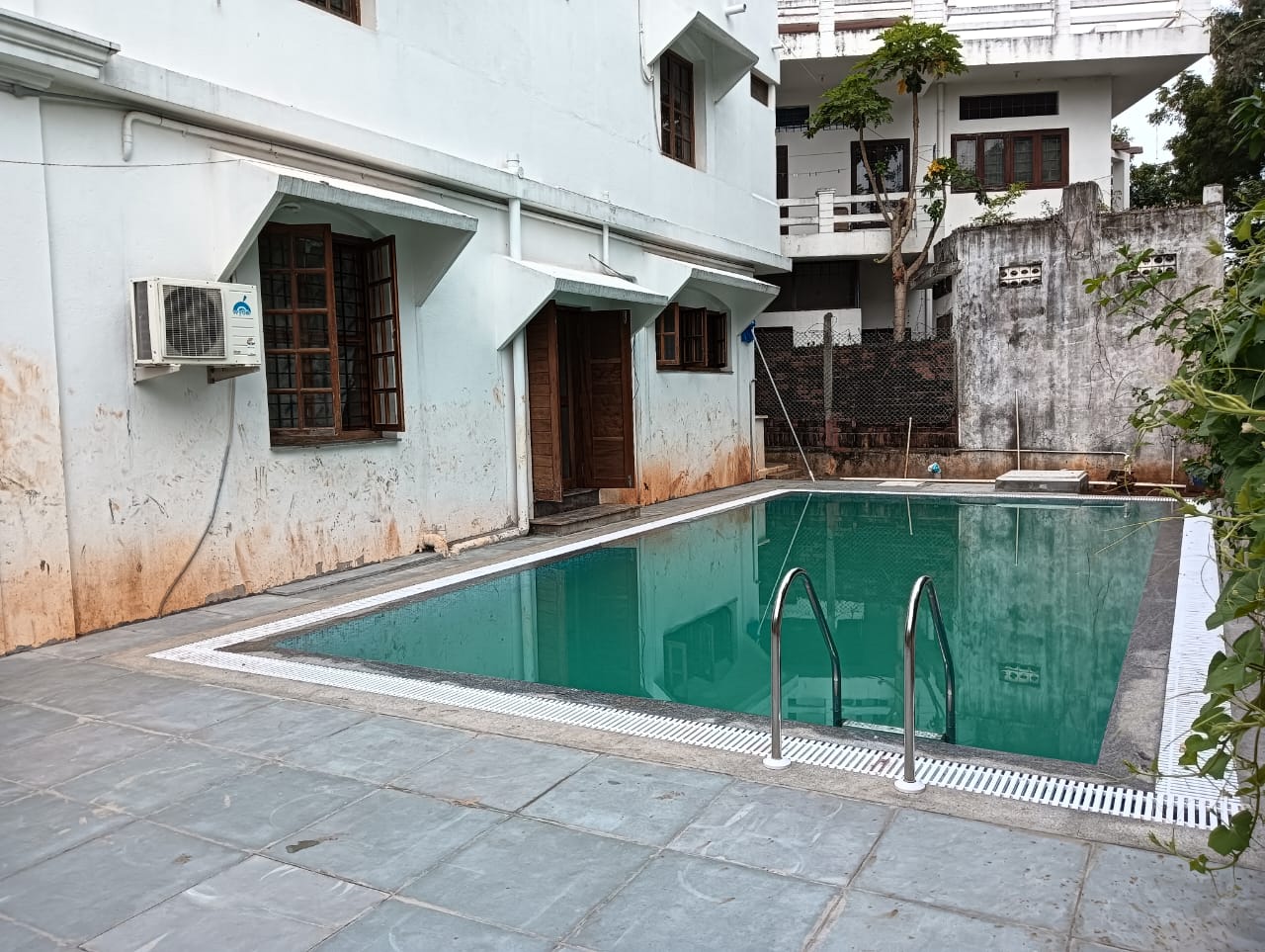 Paradise Le Bonheur Guest House - Tap to explore photos