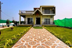 POOL& PAUSE private villa 5bhk nagaon