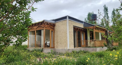 Royal Basgo Room Type - Luxury room with river view