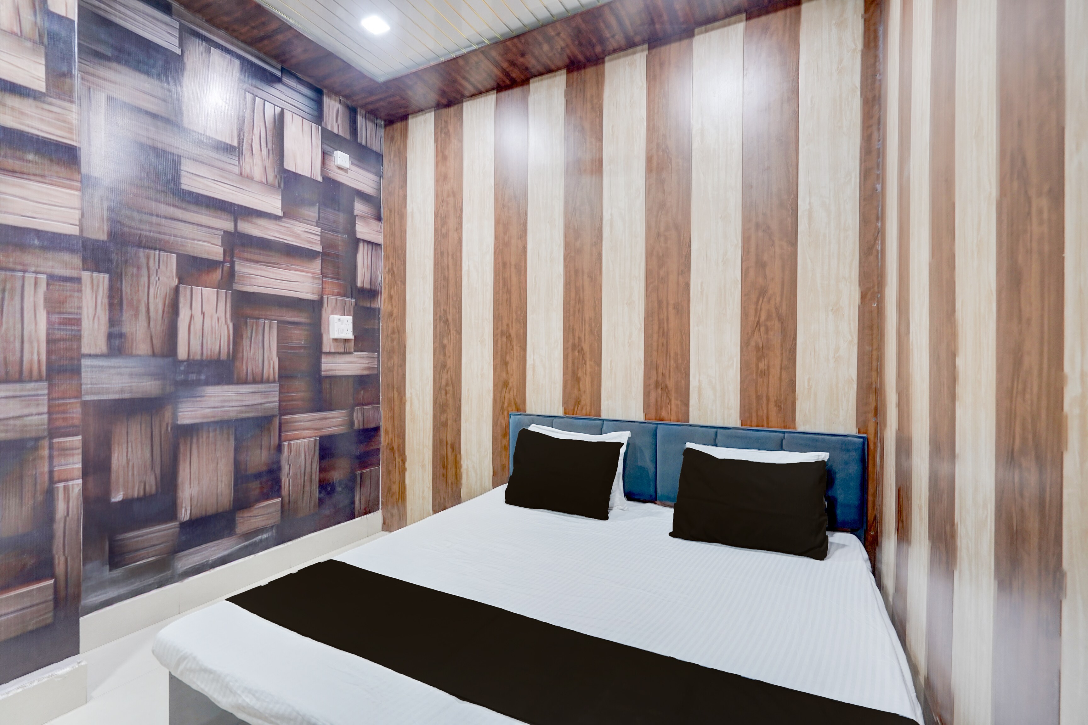 SPOT ON The Yeble Hotel And Restaurant - Tap to explore photos
