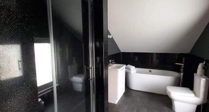 OYO Ivy Hotel Room Type - Standard Double Room