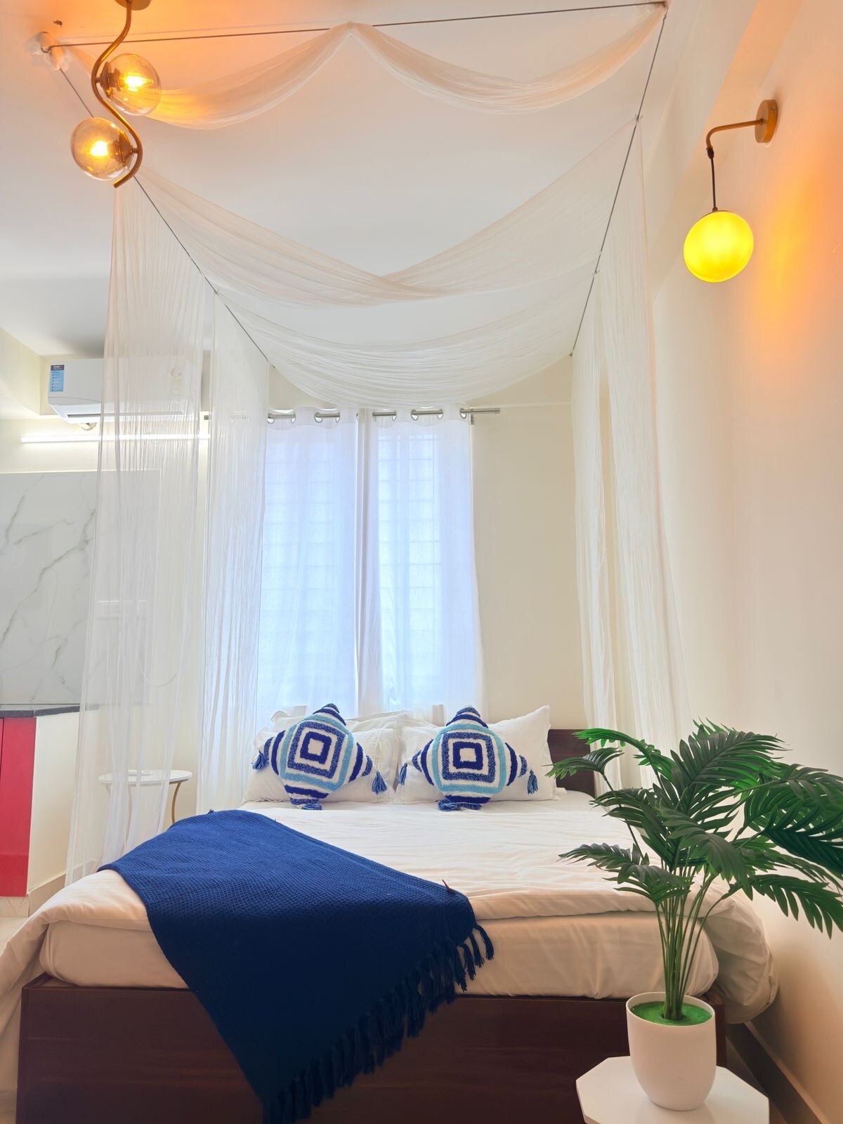 Elegant 1 bhk with private jacuzzi - Tap to explore photos