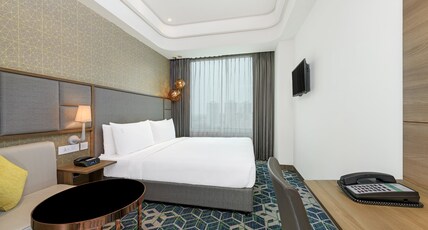 Holiday Inn Gurugram Sector 90 By IHG Room Type - 1 King Standard High Floor City View