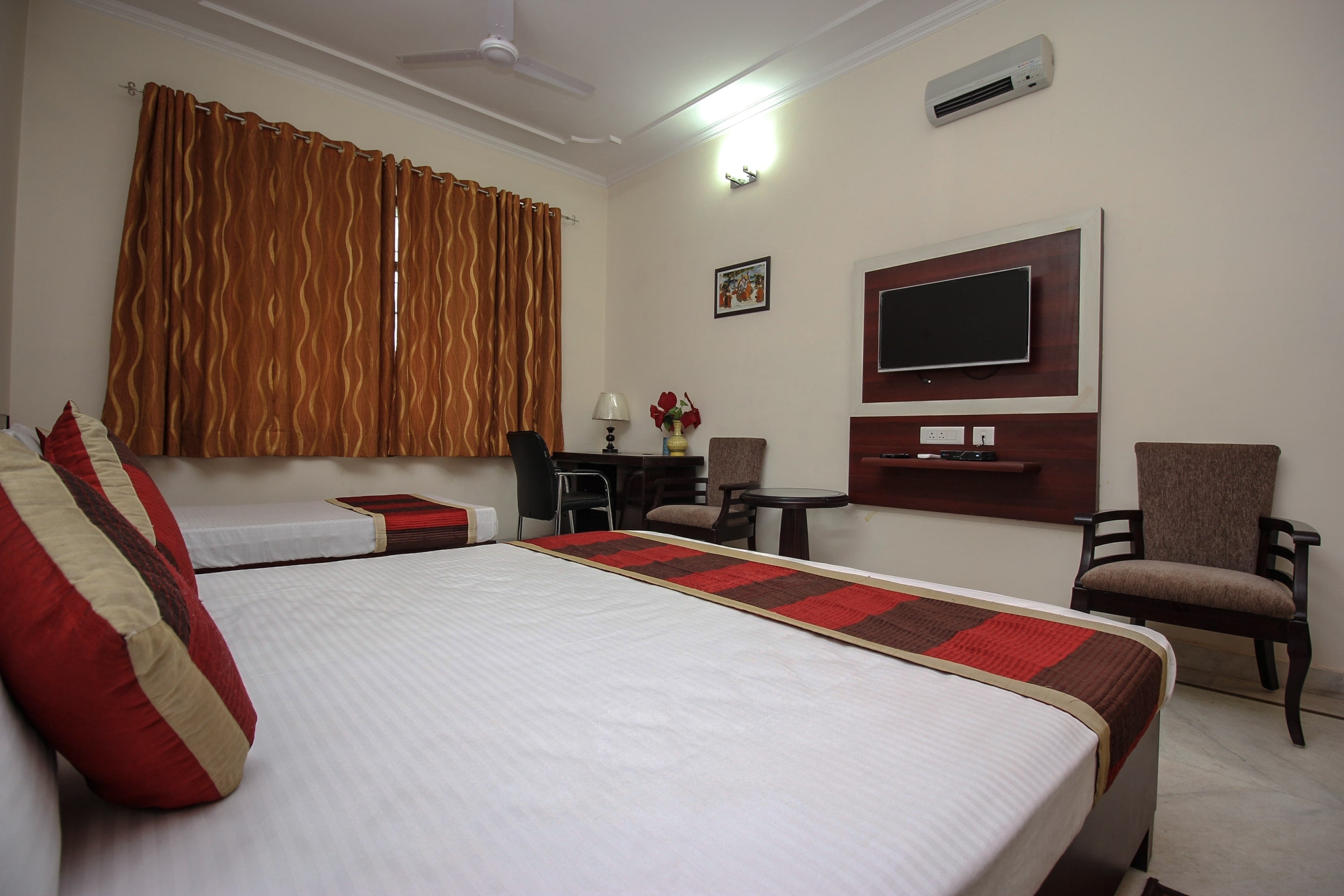 Hotel O Jaipur Stays - Tap to explore photos