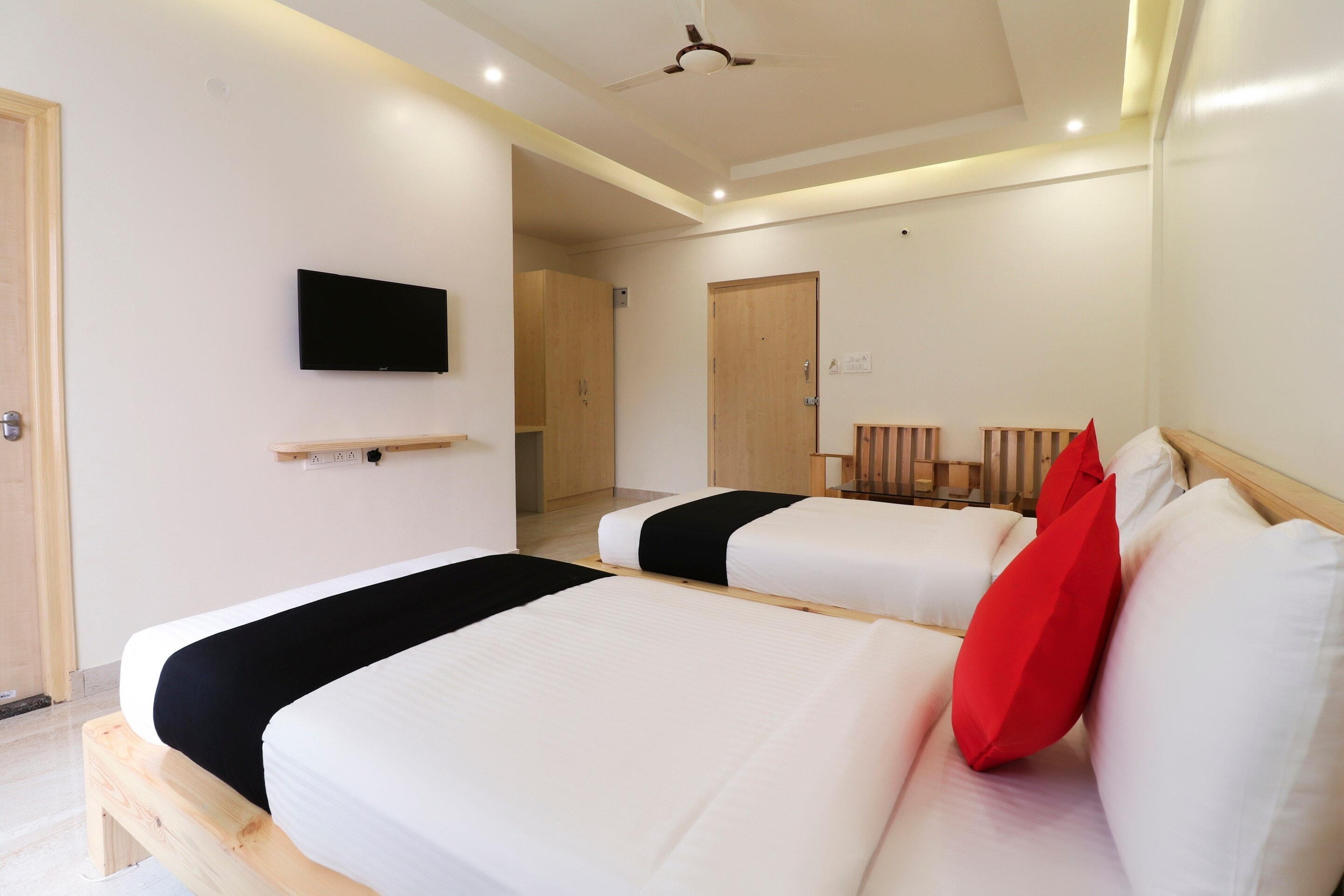Super Collection O Prime Residency - Tap to explore photos