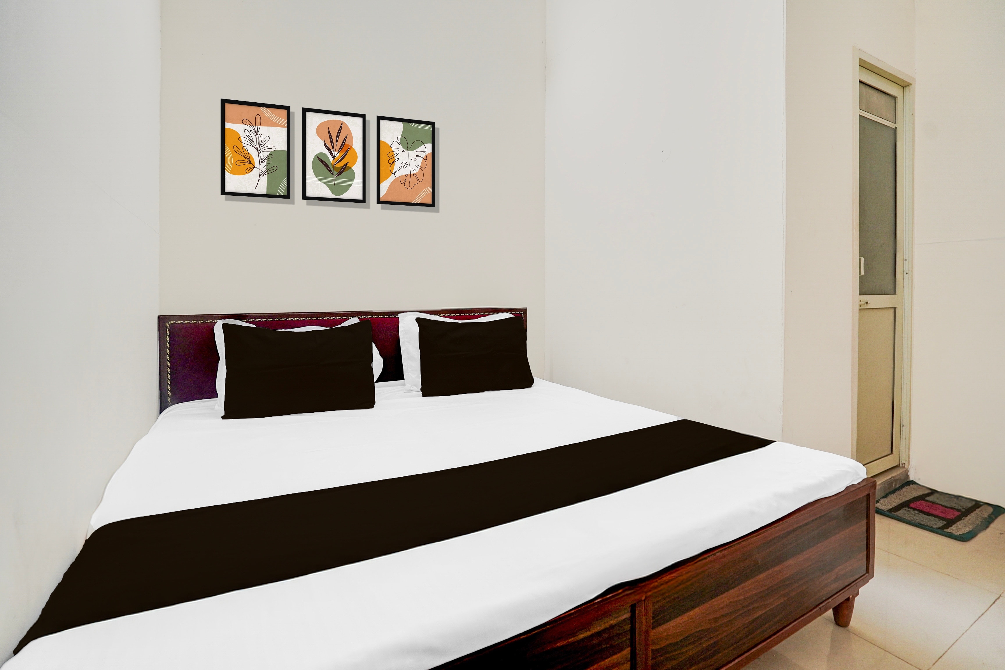 Hotel O SAINIK GUEST HOUSE - Tap to explore photos