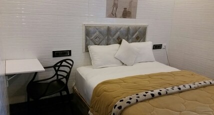 Hotel Susheels Nest Room Type - Double room Hotel Susheels Nest Room Type - Double room