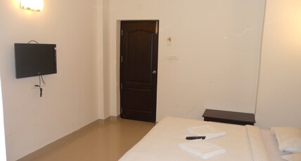 SITTHI RESIDENCY Room Type - Deluxe AC Room