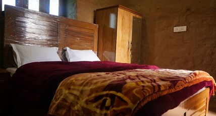Parthi Homestay Room Type - Double Bedroom