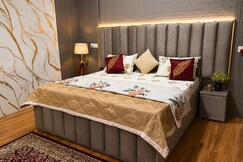 Tulip Jacuzzi Retreat