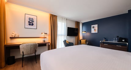 Holiday Inn MULHOUSE Room Type - 1 King Suite Sofa Bed