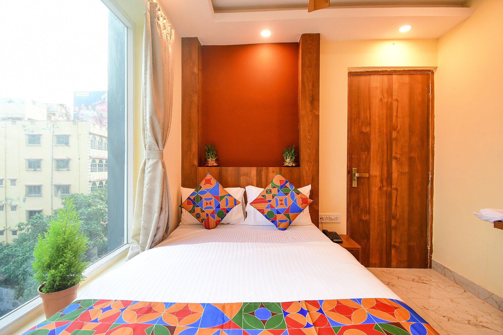 Hotel Aqua Tulip, Kolkata - Tap to explore photos