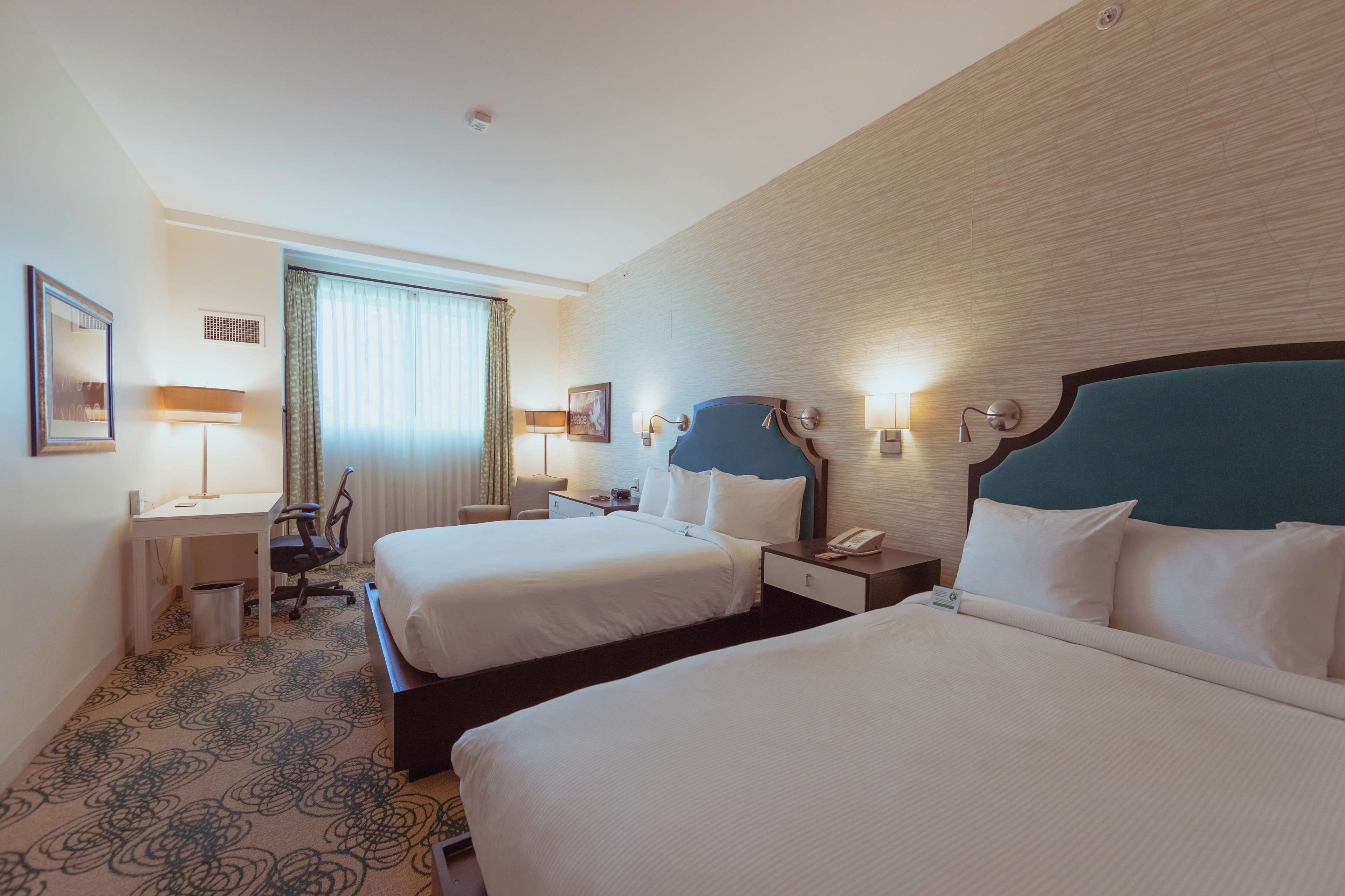 Hotel Skyler Syracuse Tapestry Collection by Hilton - Tap to explore photos