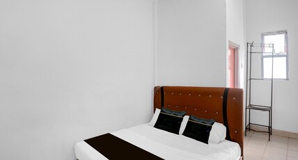 Hotel O near RSUD Embung Fatimah formerly Lebron Inn Room Type - Standard Double