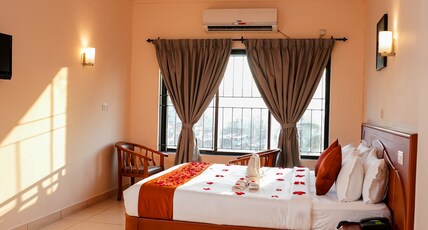 Green Palace Residency Room Type - Ac Premium Room