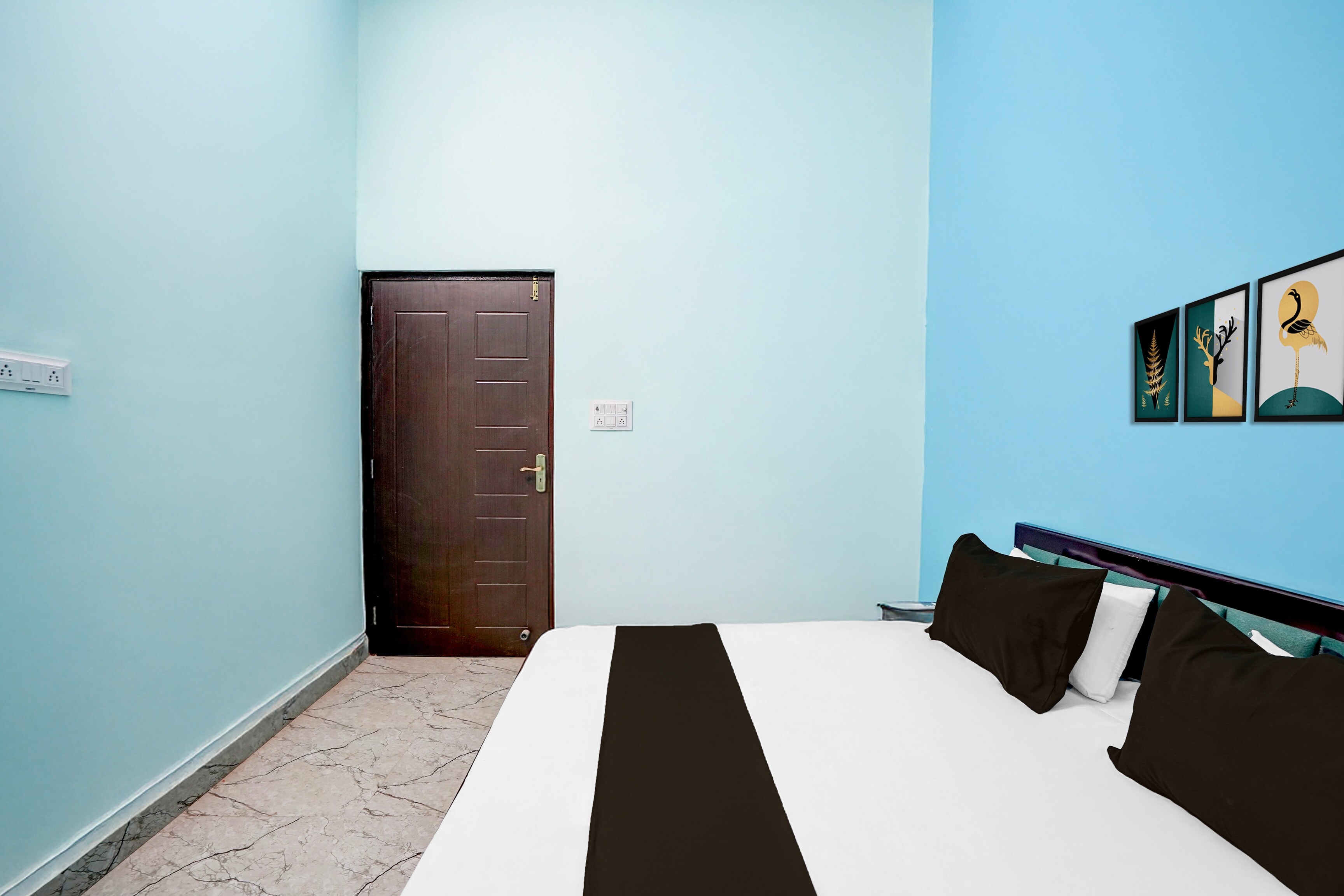 Hotel O HAPPAY STAY HAPUR - Tap to explore photos