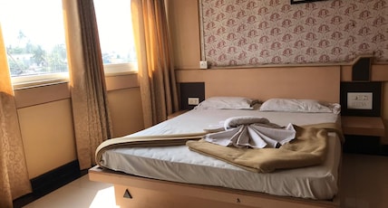Bharati Comforts Room Type - Executive AC Room Bharati Comforts Room Type - Executive AC Room