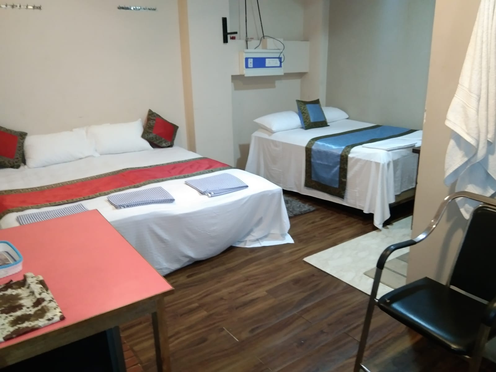 Hotel Medwin Kashi Dham - Tap to explore photos