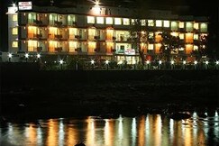 Golden Pond Resort